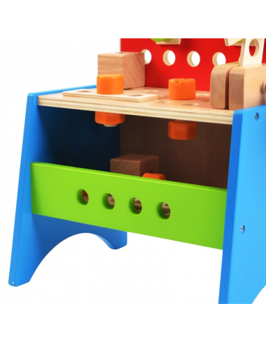 Mali radni stol s alatom