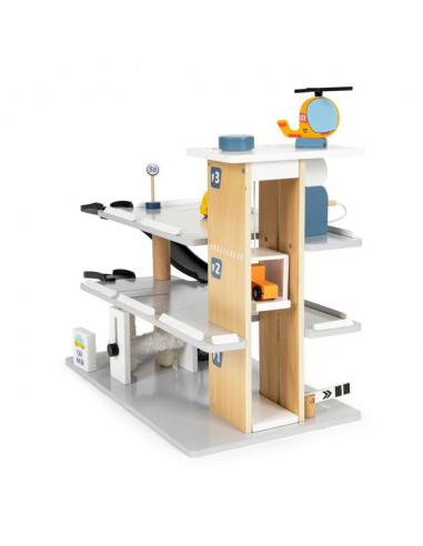 Velika drvena garaža