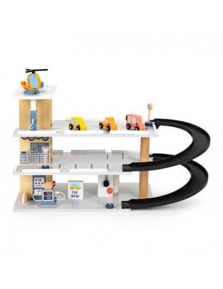 Velika drvena garaža