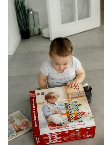 Staza za autiće na 4 razine