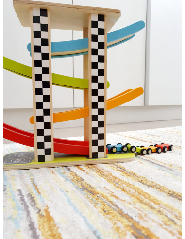 Staza za autiće na 4 razine