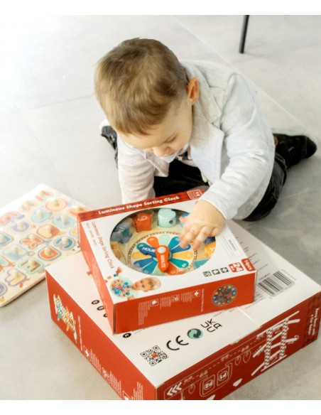 Sat - slagalica koji svijetli u mraku